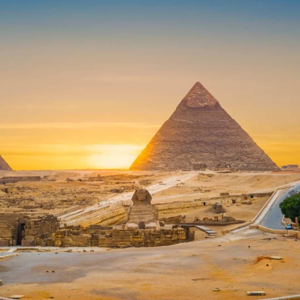 Giza Travel Guide | Explore Egypt’s Ancient Wonders & Hidden Gems 1 Pyramdis Giza Desert Cruise Travel