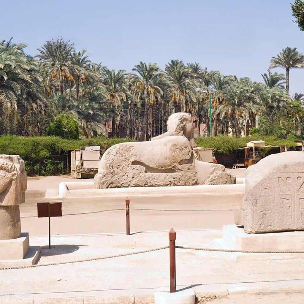 Giza Travel Guide | Explore Egypt’s Ancient Wonders & Hidden Gems 5 Menphis Desert Cruise Travel